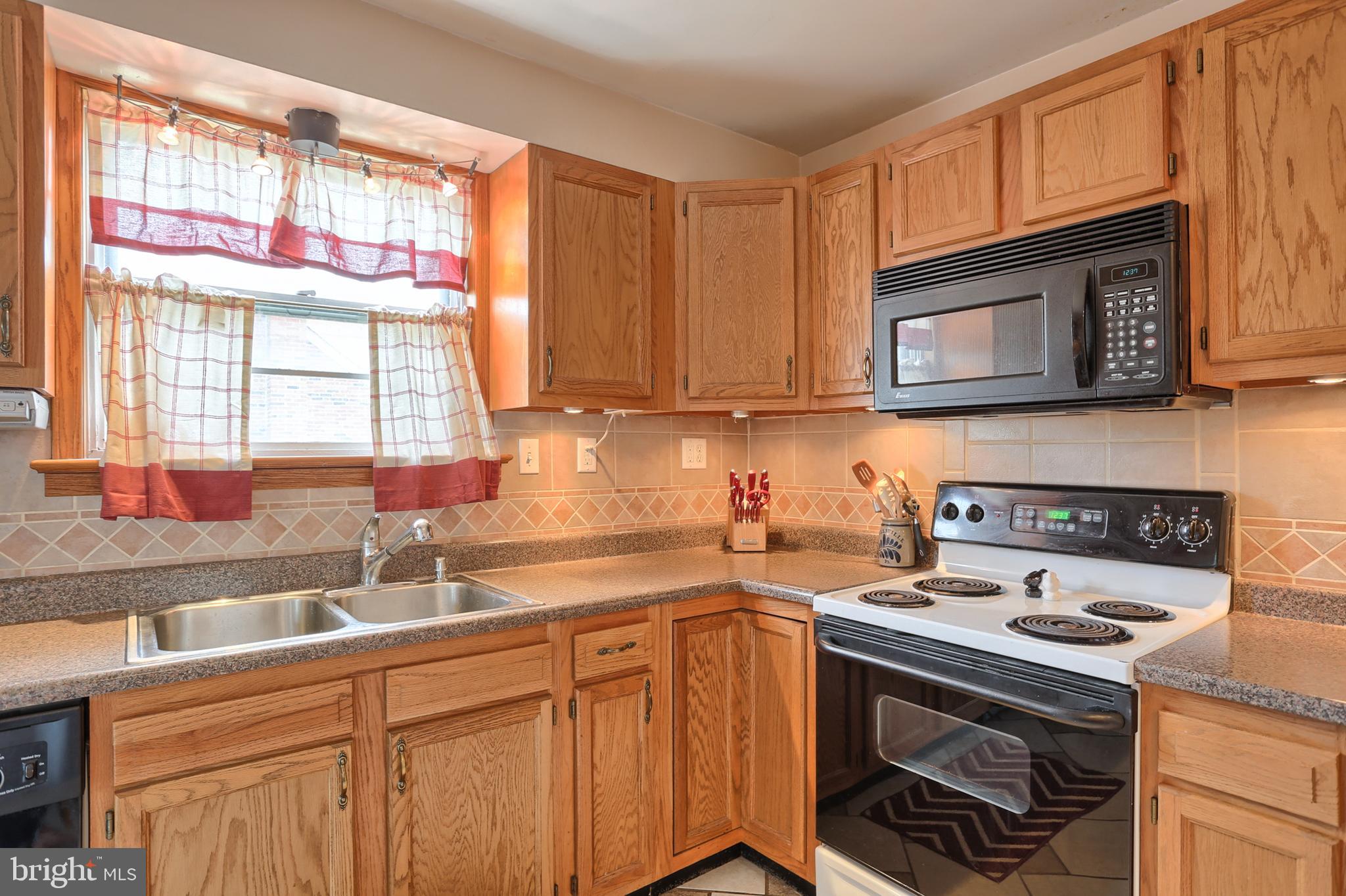 4571 Ricker Avenue Harrisburg, PA 17109 - Photo 4 of 15 Gallery Image 4