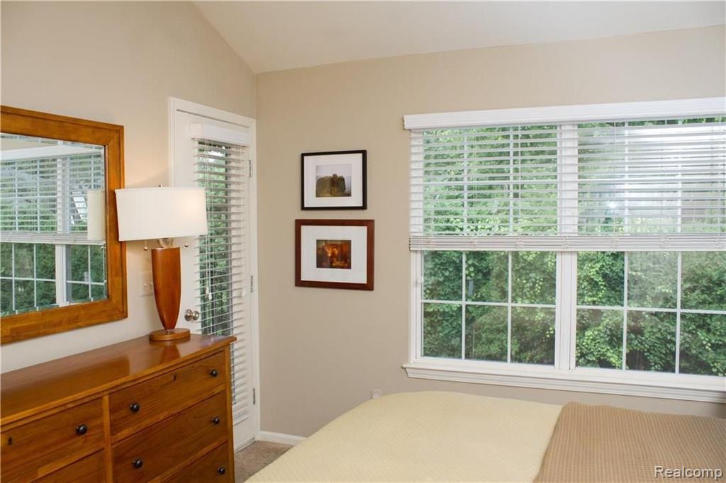 1443 Chesapeake Road Royal Oak, MI 48067 - Photo 31 of 36