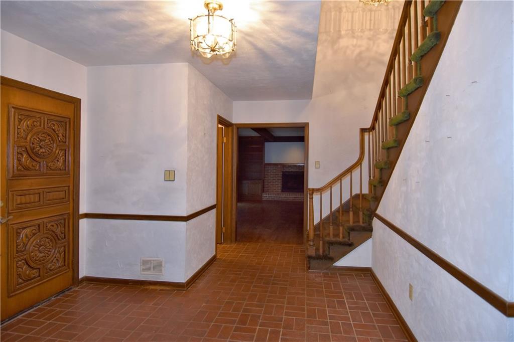106 Riding Trail Lane Fox Chapel, PA 15215 - Photo 9 of 24 Gallery Image 9