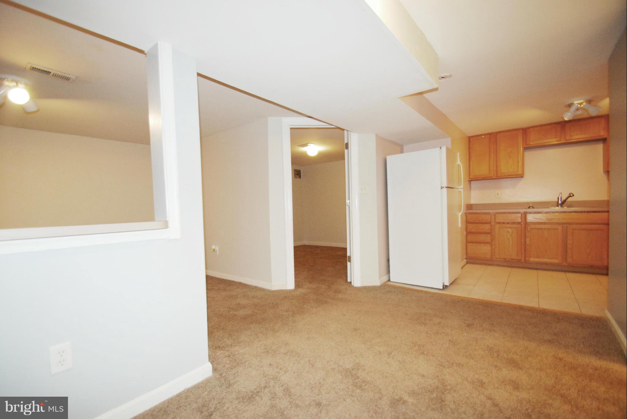 957 Tidewater Road Pasadena, MD 21122 - Photo 16 of 30 Lower Level Dining Area