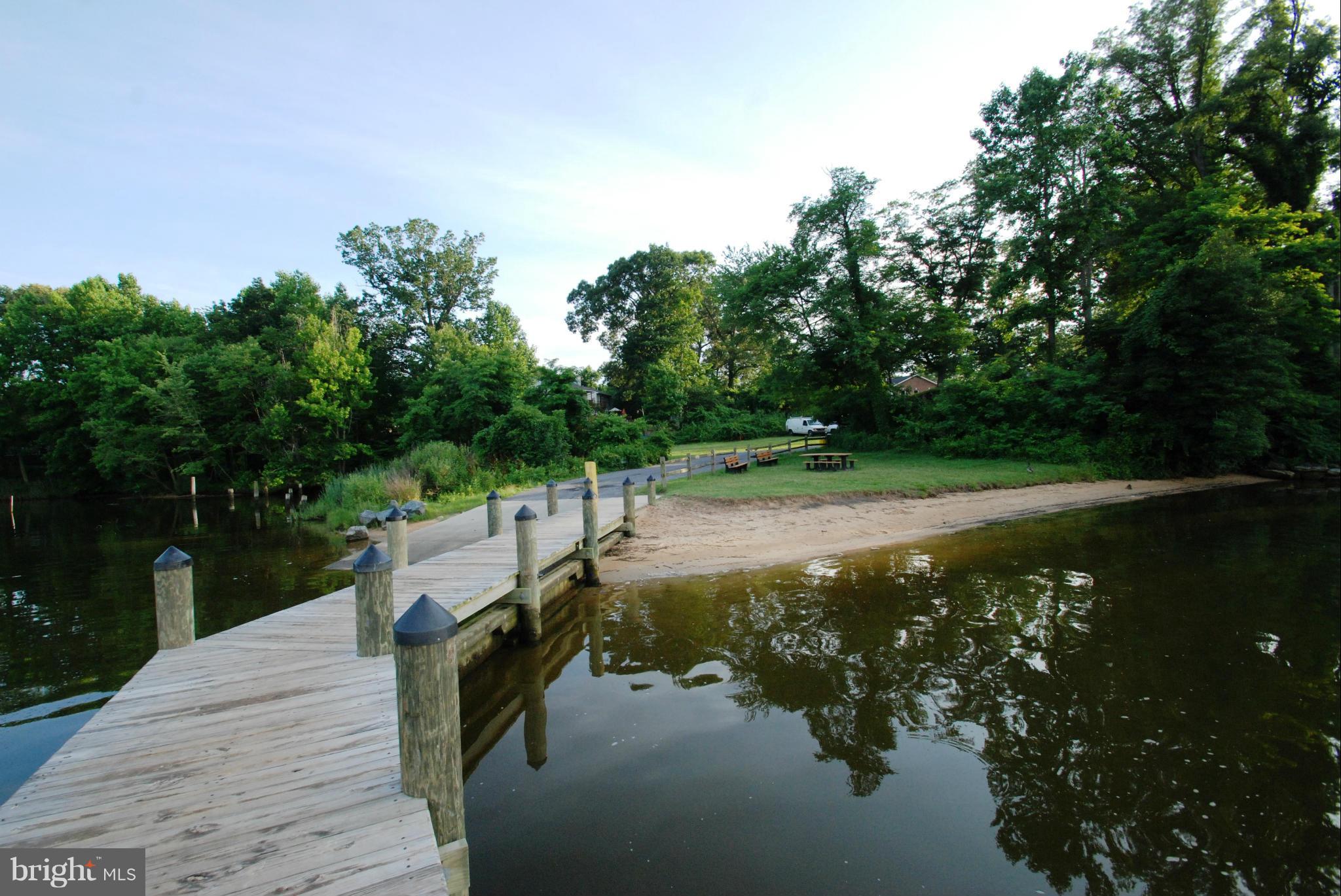 957 Tidewater Road Pasadena, MD 21122 - Photo 29 of 30 Community Pier and Beach (Riverside