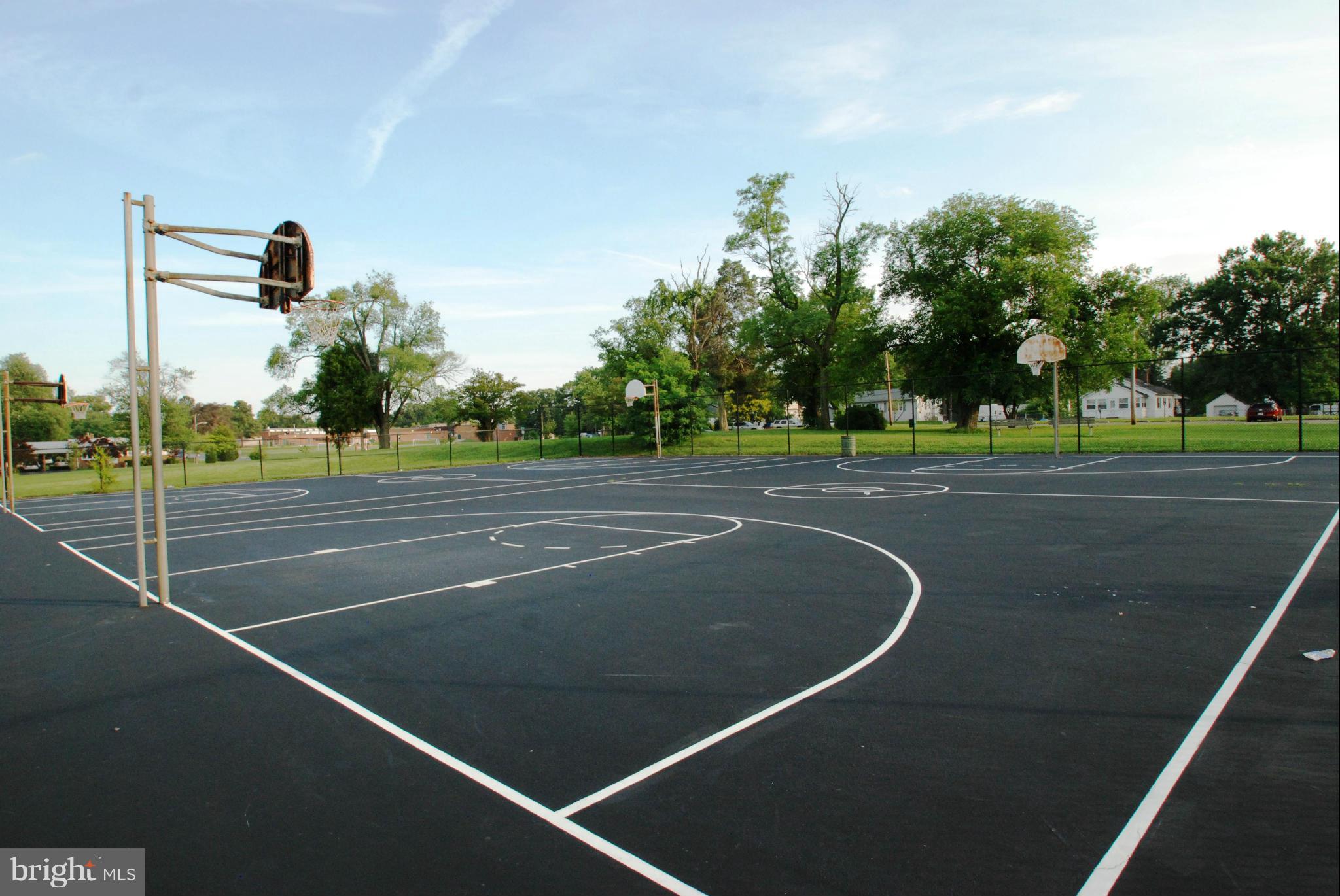 957 Tidewater Road Pasadena, MD 21122 - Photo 30 of 30 Community Basketball Courts