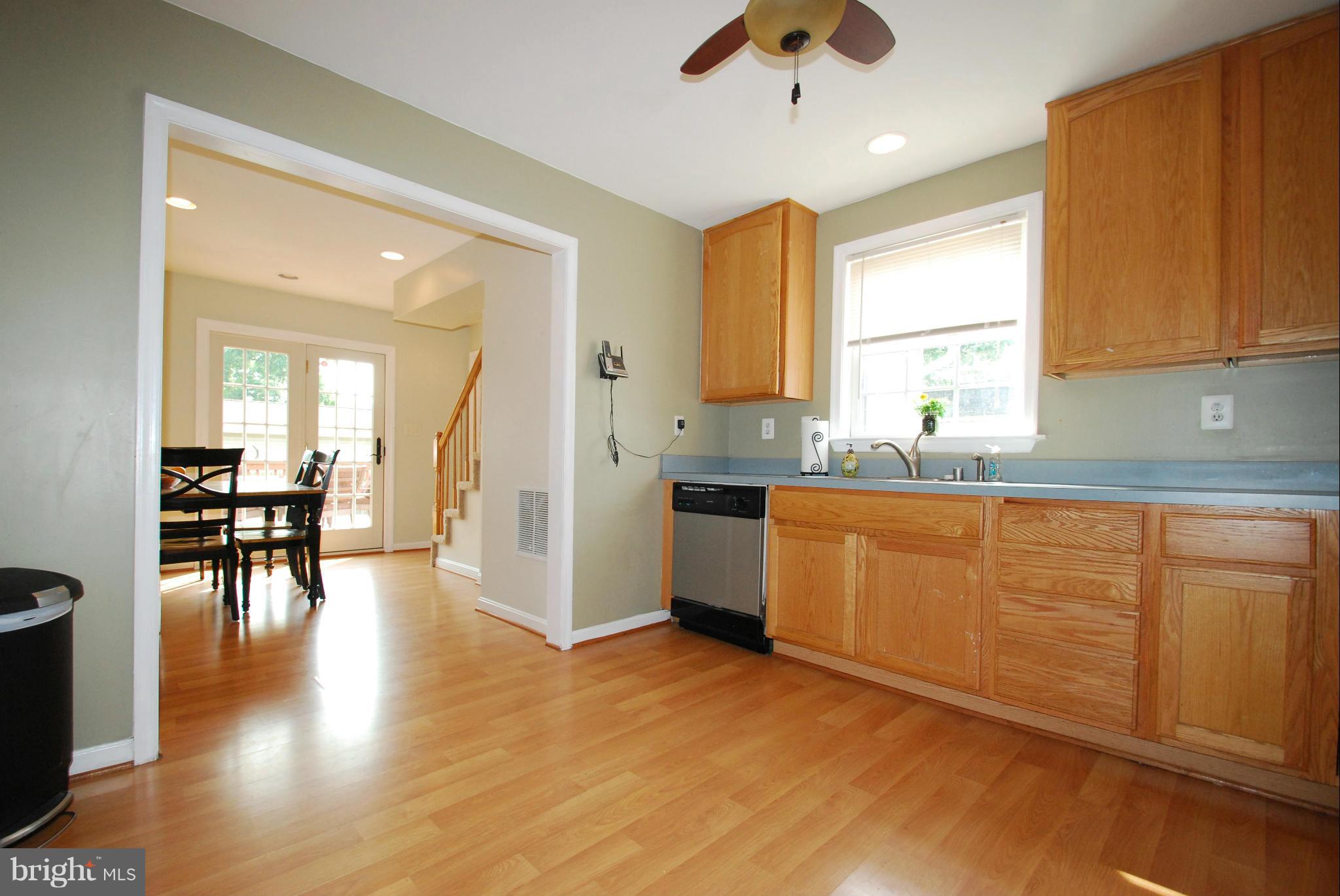 957 Tidewater Road Pasadena, MD 21122 - Photo 6 of 30 Kitchen