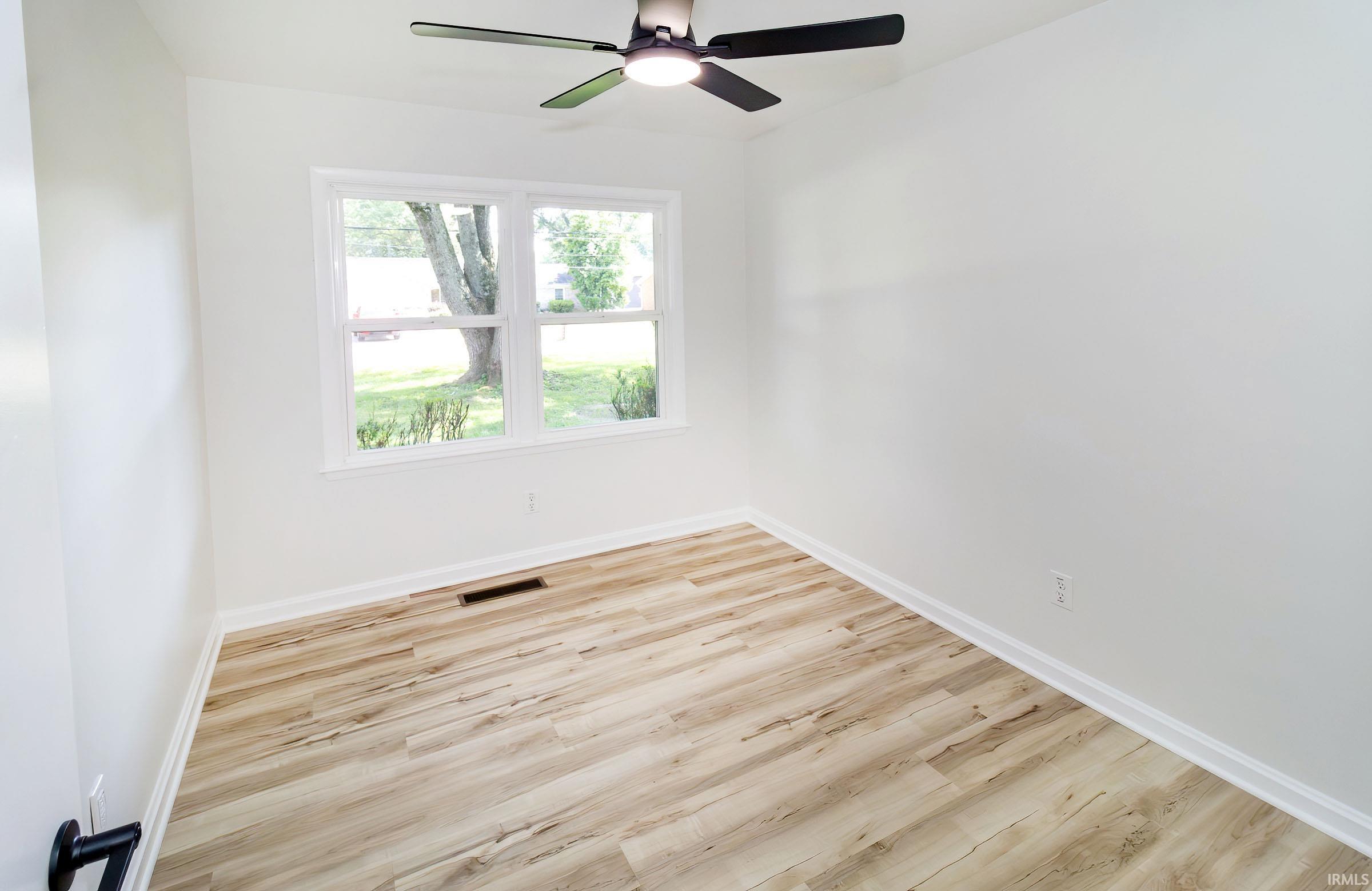 10788 Spry Road Newburgh, IN 47630 - Photo 21 of 32 Gallery Image 21