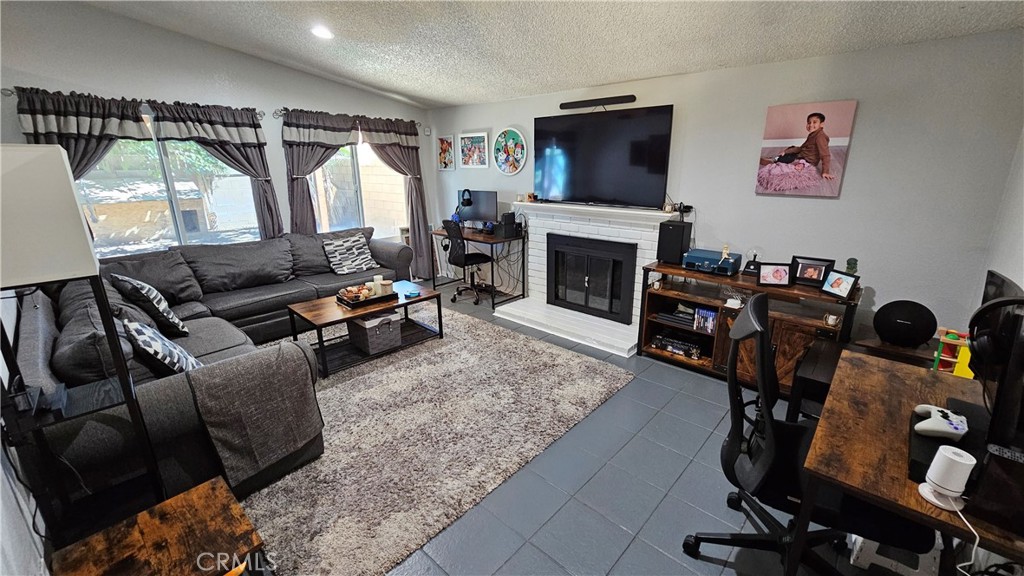 44130 Raysack Avenue Lancaster, CA 93535 - Photo 1 of 1 Gallery Image 1