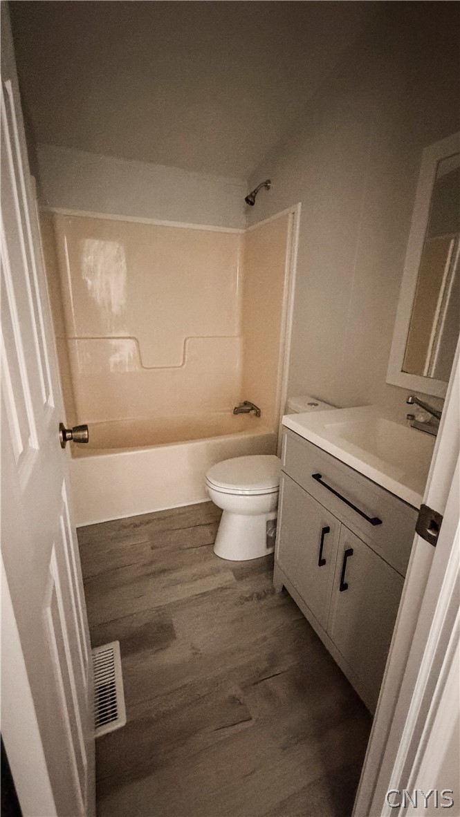 1822 County Rte 6 Volney, NY 13069 - Photo 8 of 14