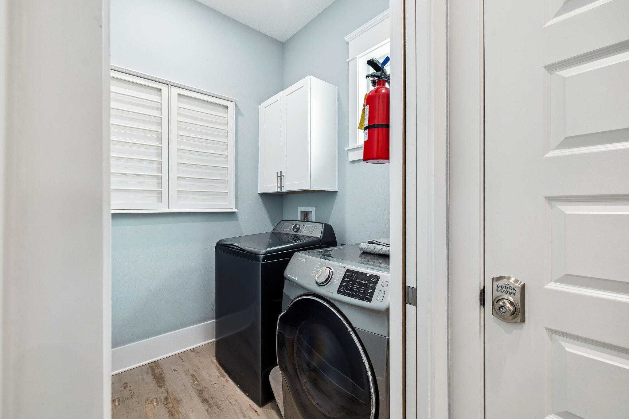 135 Gulfview Circle Santa Rosa Beach, FL 32459 - Photo 41 of 49 a view of hallway with washer and dryer
