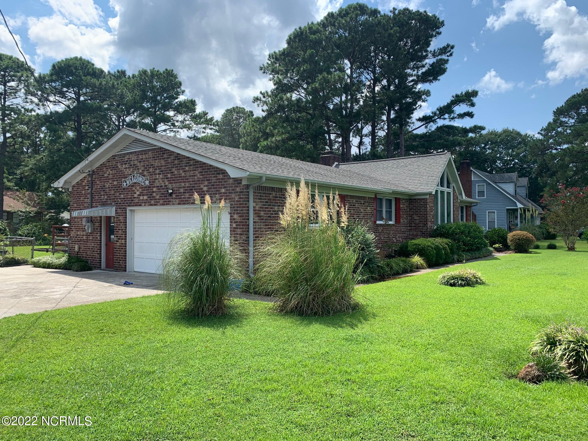 823 Greenbriar Road Wilmington, NC 28409 - Photo 2 of 38 Green