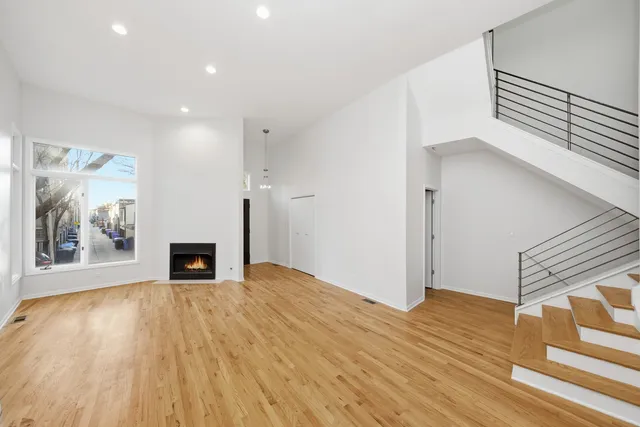 $925,000 | 535 North Wood Street, Chicago, IL 60622