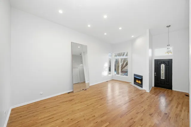 $925,000 | 535 North Wood Street, Chicago, IL 60622