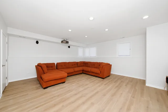 $925,000 | 535 North Wood Street, Chicago, IL 60622