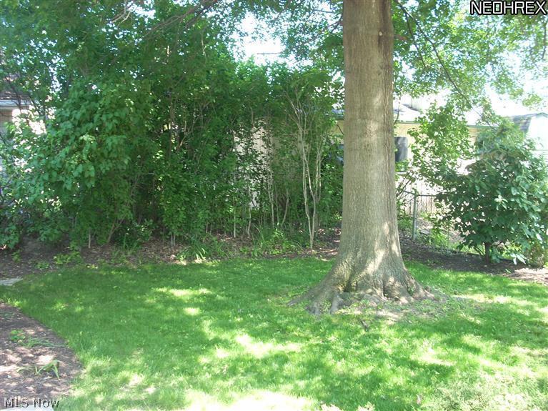 8689 Lynnhaven Road Parma Heights, OH 44130 - Photo 17 of 19