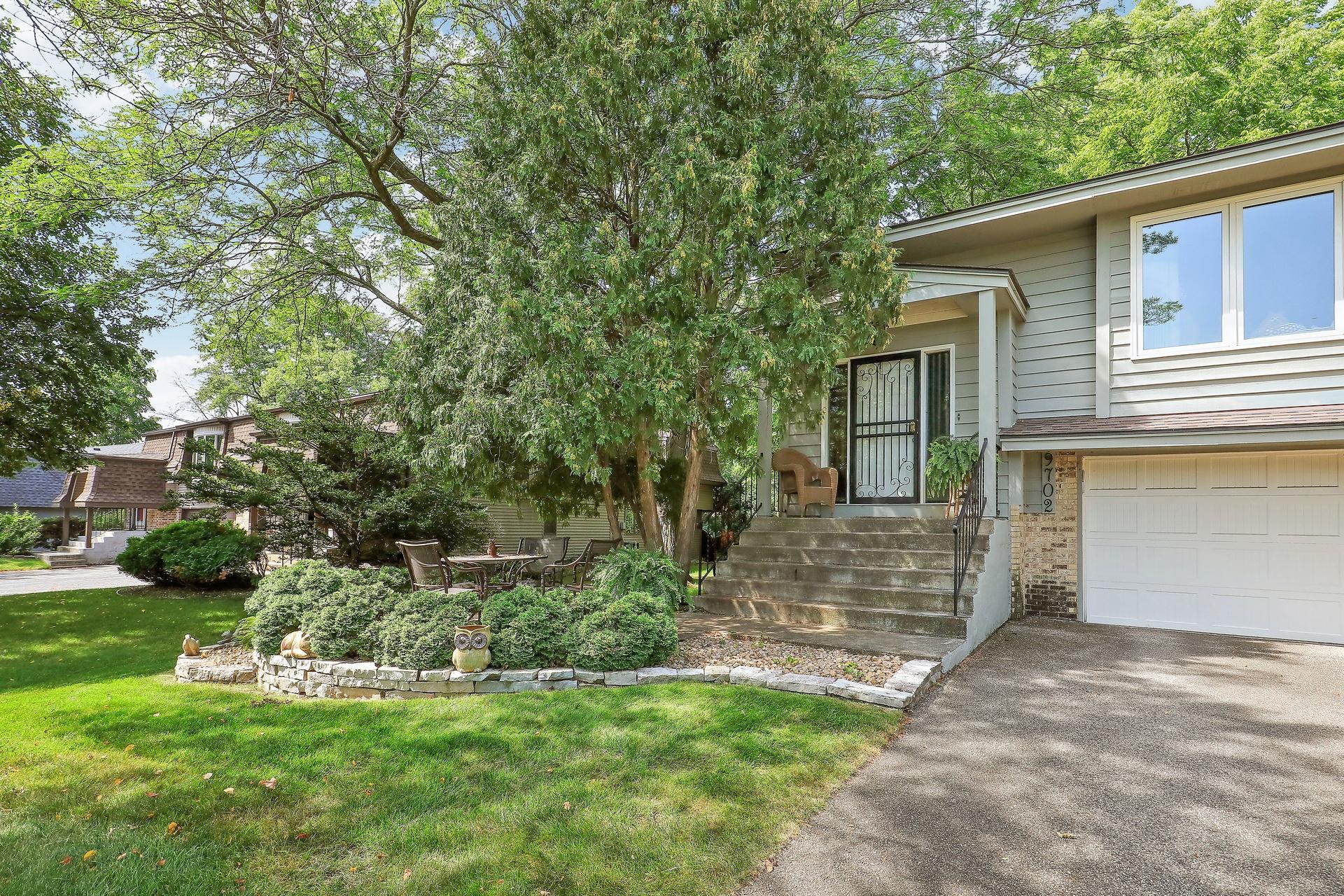 9702 Utica Road Bloomington, MN 55437 - Photo 4 of 72 Gallery Image 4