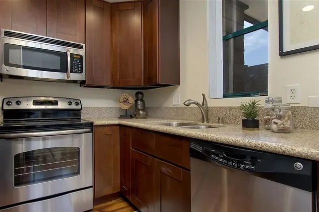 $2,500 | 4435 Nobel Drive, San Diego, CA 92122