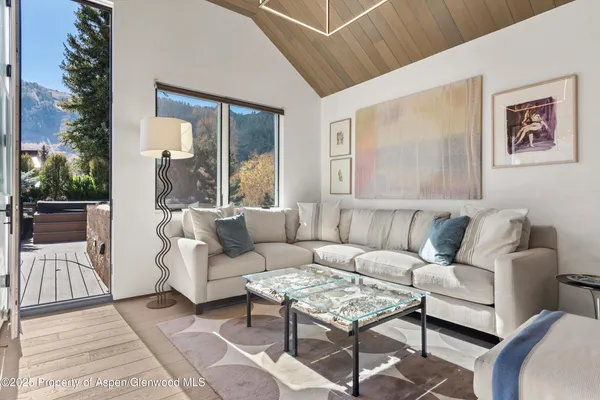 $300,000 | 219 North Monarch Street, Aspen, CO 81611