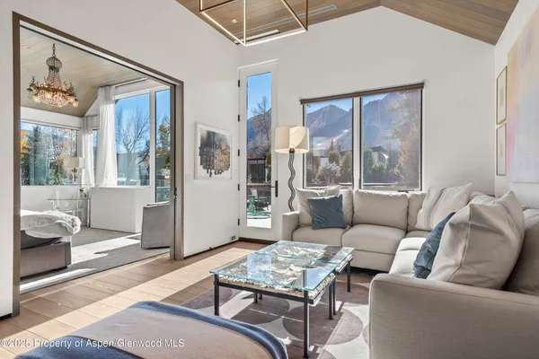 $300,000 | 219 North Monarch Street, Aspen, CO 81611