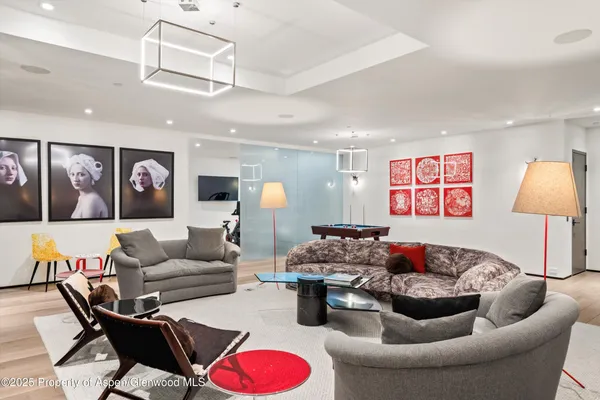 $300,000 | 219 North Monarch Street, Aspen, CO 81611