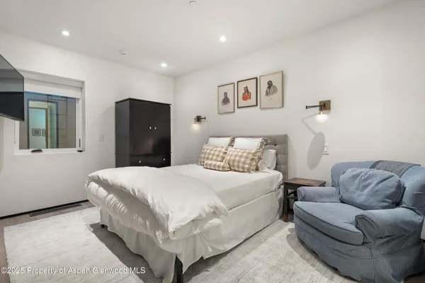 $300,000 | 219 North Monarch Street, Aspen, CO 81611