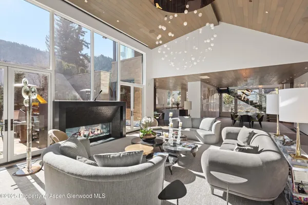 $300,000 | 219 North Monarch Street, Aspen, CO 81611