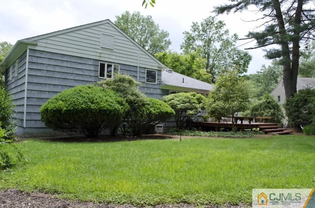 15 Olden Road Edison, NJ 08817 - Photo 3 of 14 Gallery Image 3