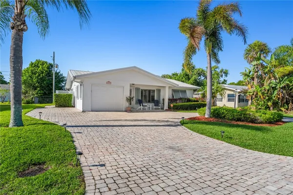 $400,000 | 445 19th Place, Vero Beach, FL 32960
