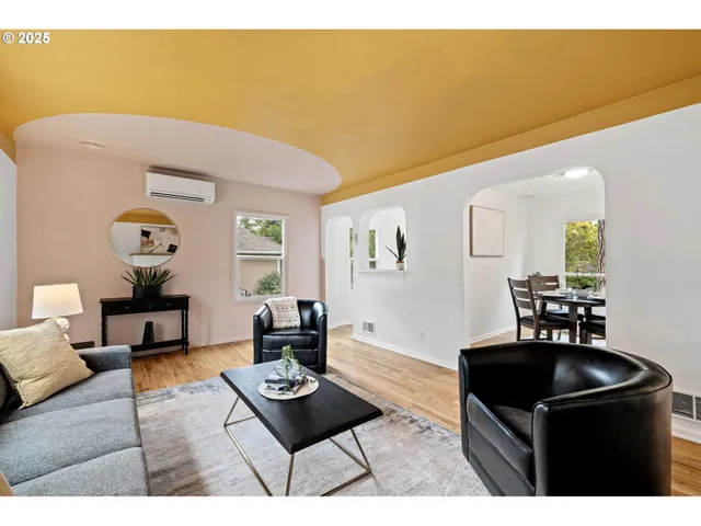 $560,000 | 3569 Willamette Street, Eugene, OR 97405