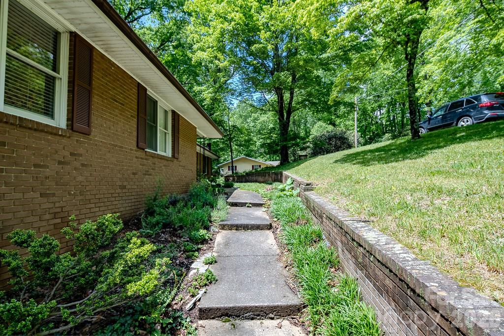 357 Kalmia Lane, Unit 15 Boone, NC 28607 - Photo 4 of 48