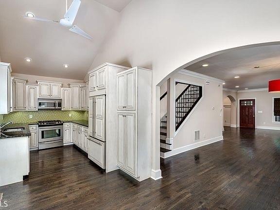 97 Rocky Ford Road Northeast Atlanta, GA 30317 - Photo 5 of 18 Gallery Image 5