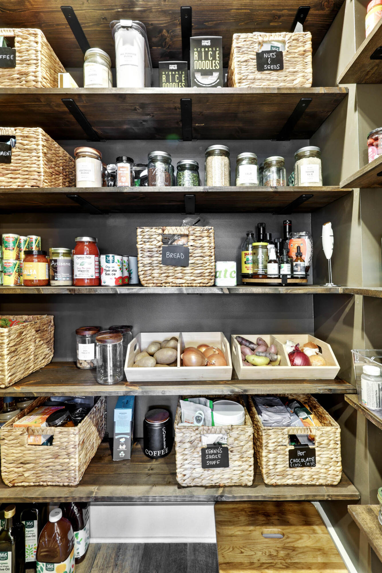 3031 Weatherwood Trail Apison, TN 37302 - Photo 11 of 41 Pantry