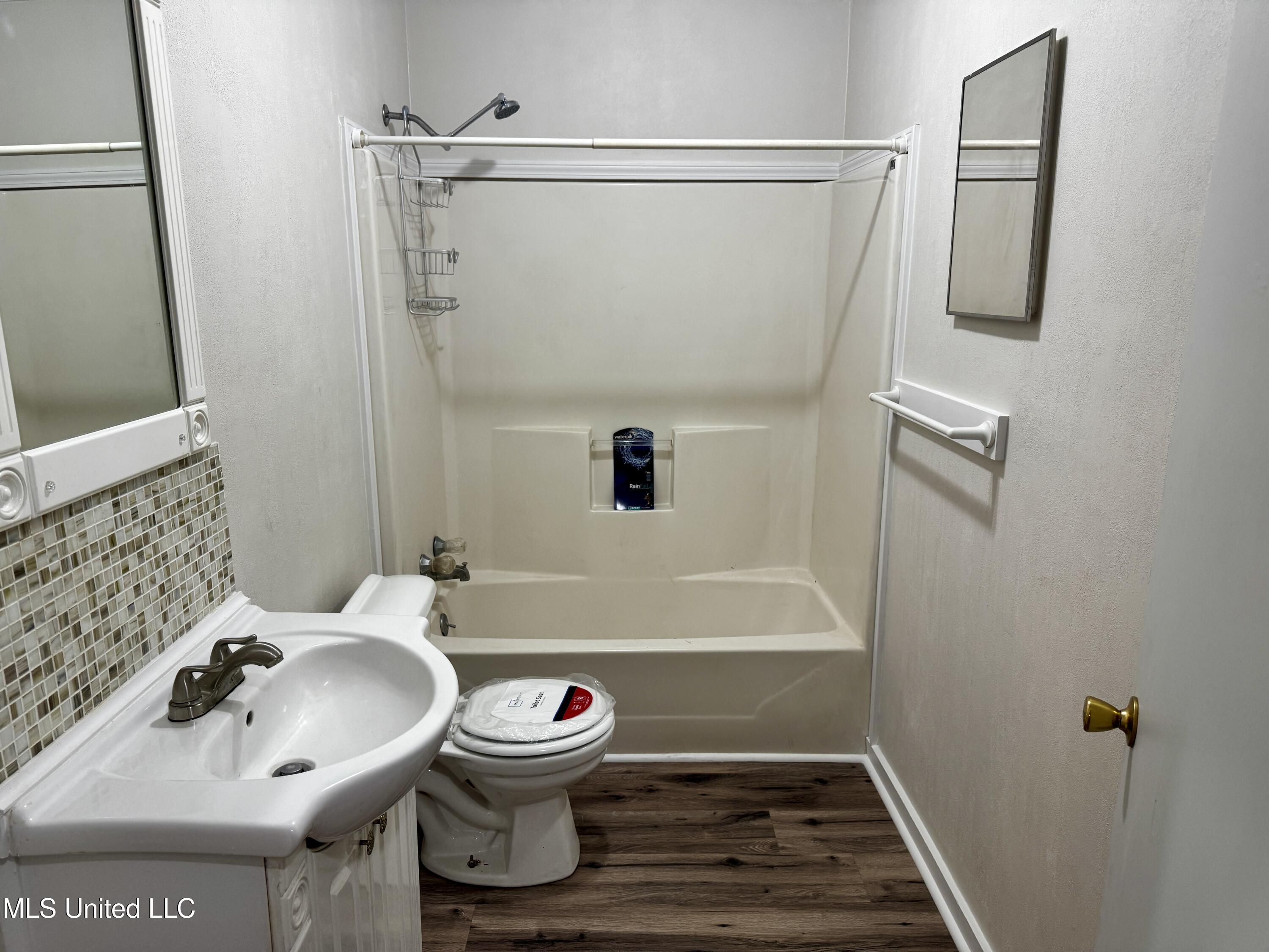 8 Oak Lane Natchez, MS 39120 - Photo 11 of 23 IMG_3040