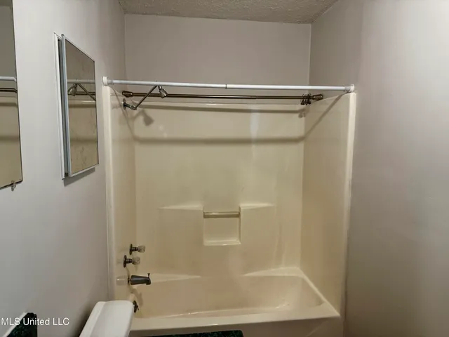 $120,000 | 8 Oak Lane, Natchez, MS 39120