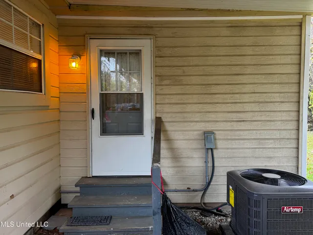 $120,000 | 8 Oak Lane, Natchez, MS 39120