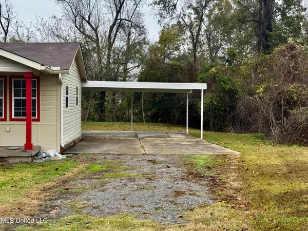 $120,000 | 8 Oak Lane, Natchez, MS 39120