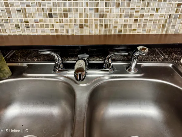 $120,000 | 8 Oak Lane, Natchez, MS 39120