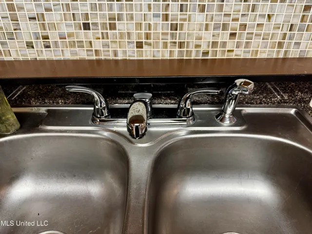 $120,000 | 8 Oak Lane, Natchez, MS 39120