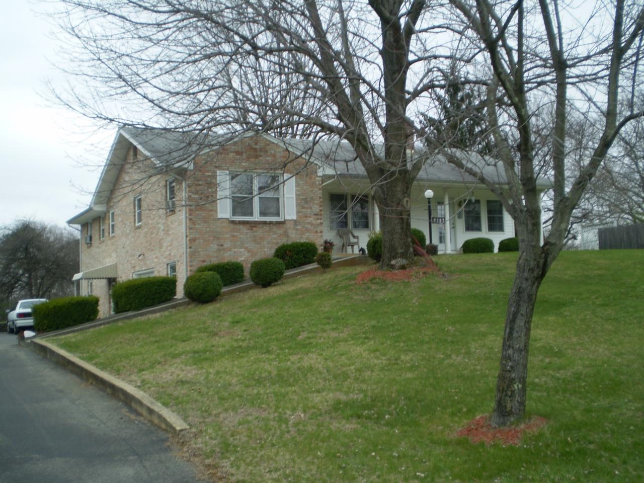 2167 Feather Road Vinton, VA 24179 - Photo 1 of 8 front