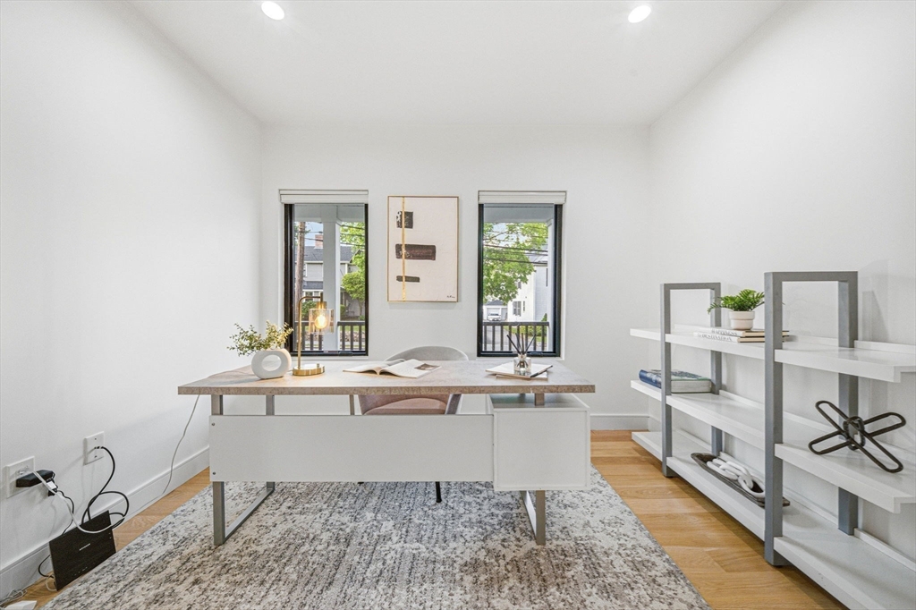 284 Webster Street Newton, MA 02466 - Photo 11 of 42