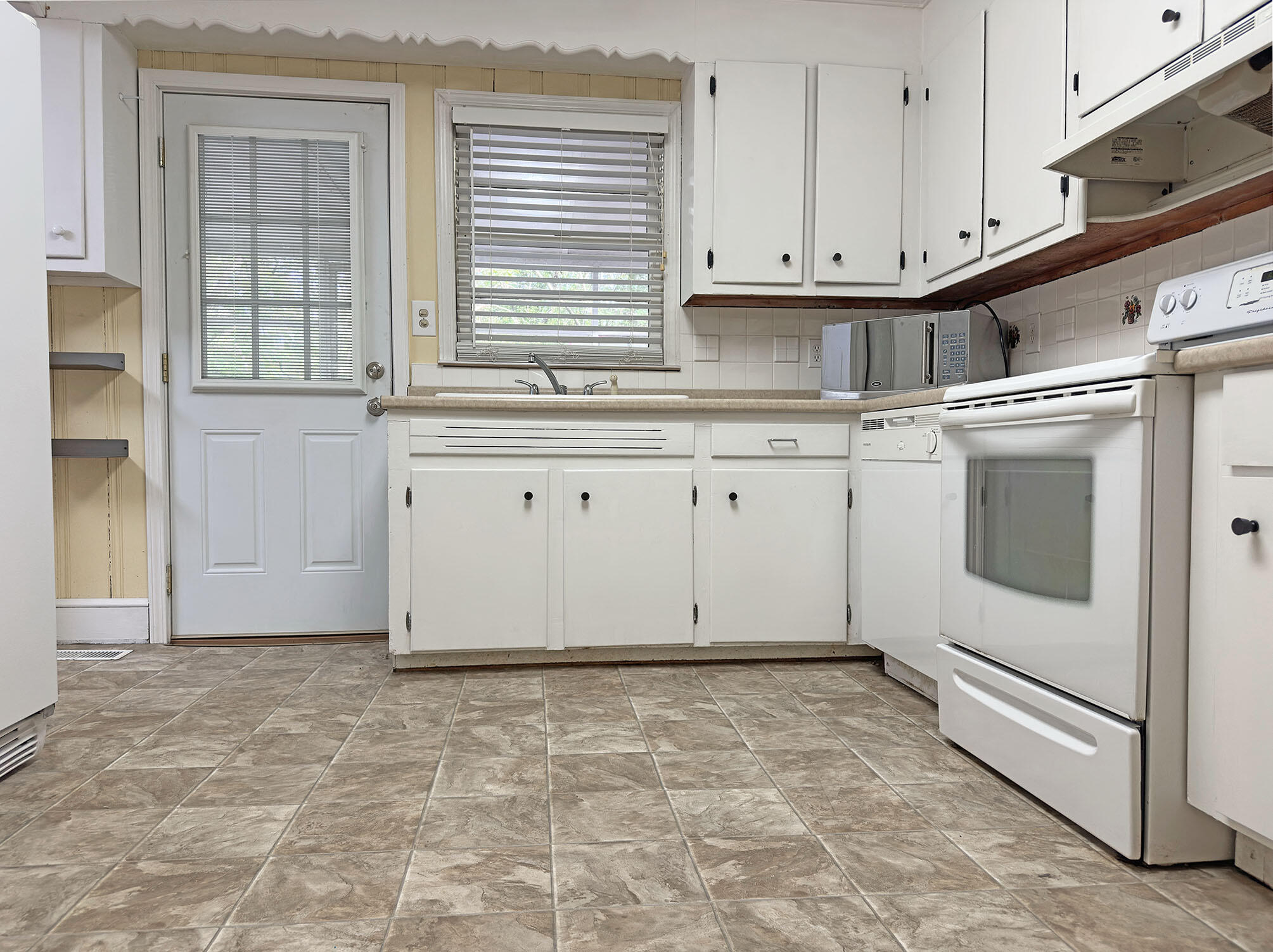 714 Wren Street Sumter, SC 29150 - Photo 10 of 24