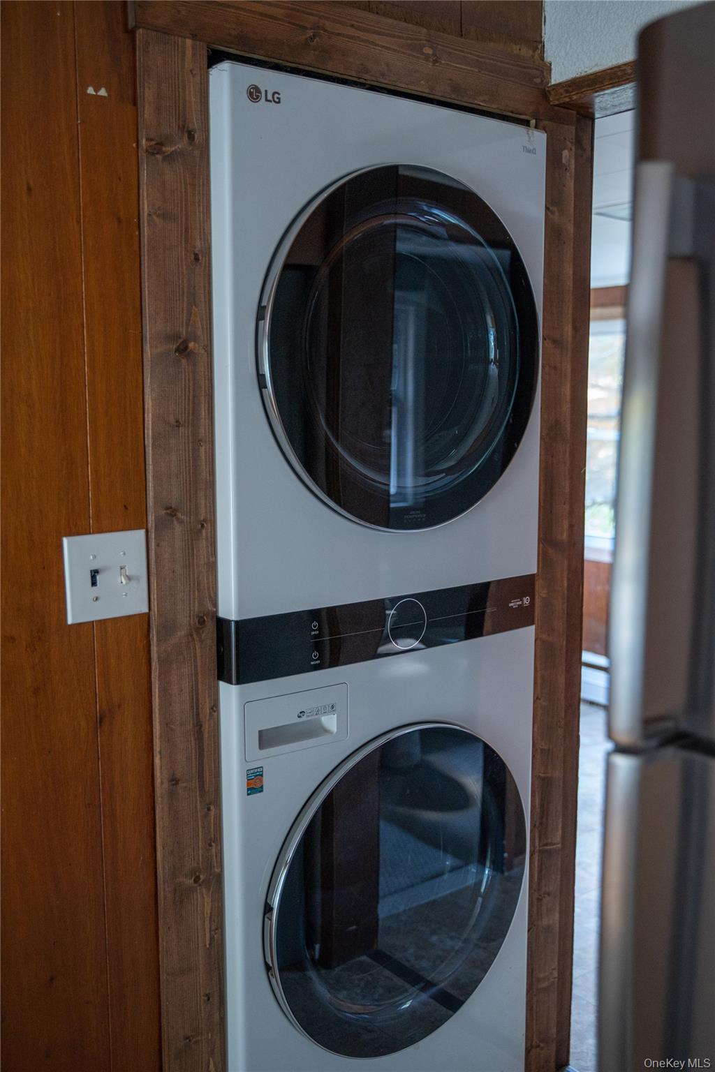 551 South Pascack Road Spring Valley, NY 10977 - Photo 7 of 31 a utility room with dryer and washer
