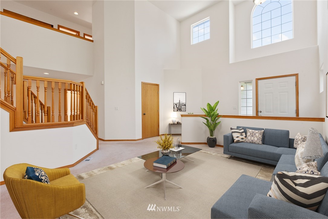2008 Queen Avenue Northeast Renton, WA 98056 - Photo 3 of 29 Gallery Image 3