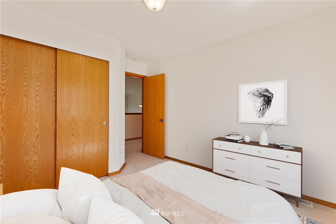 2008 Queen Avenue Northeast Renton, WA 98056 - Photo 24 of 29 Gallery Image 24