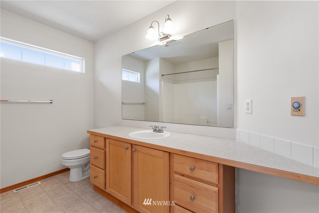 2008 Queen Avenue Northeast Renton, WA 98056 - Photo 27 of 29 Gallery Image 27