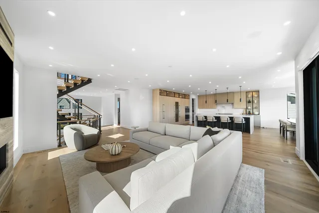 $4,695,000 | 8210 West Bayshore Drive, Margate City, NJ 08402