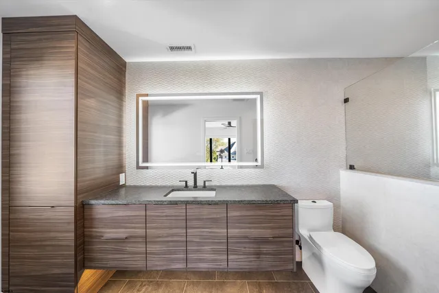 $4,695,000 | 8210 West Bayshore Drive, Margate City, NJ 08402