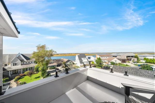 $4,695,000 | 8210 West Bayshore Drive, Margate City, NJ 08402