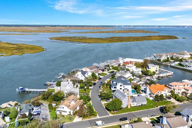 $4,695,000 | 8210 West Bayshore Drive, Margate City, NJ 08402