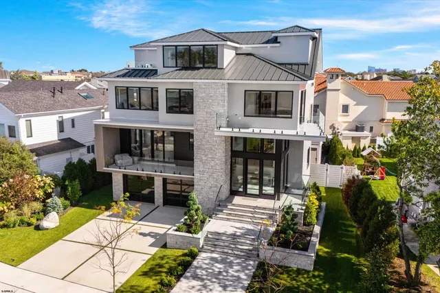 $4,695,000 | 8210 West Bayshore Drive, Margate City, NJ 08402
