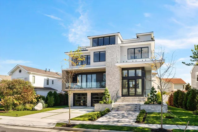$4,695,000 | 8210 West Bayshore Drive, Margate City, NJ 08402