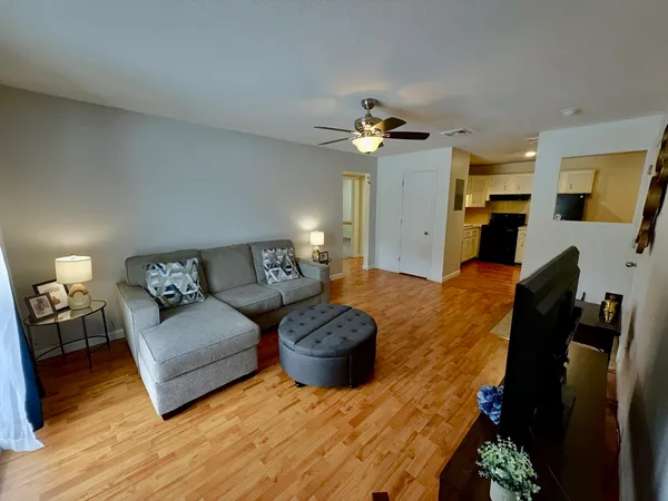 $189,900 | 176 Maple Avenue, Unit 721, Rutland, MA 01543