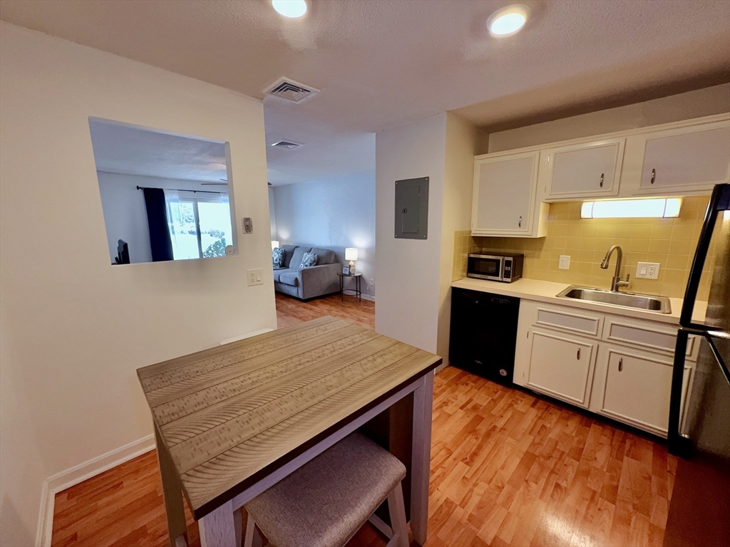 176 Maple Avenue, Unit 721 Rutland, MA 01543 - Photo 5 of 15